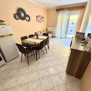 Apartament Mina, Nea Kallikrateia